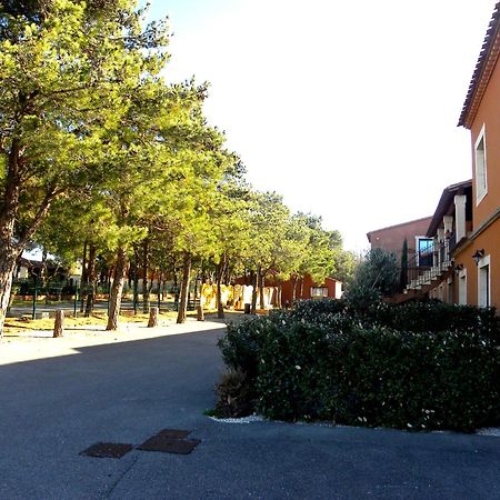 Hotel Du Mas Vinassan Exterior foto