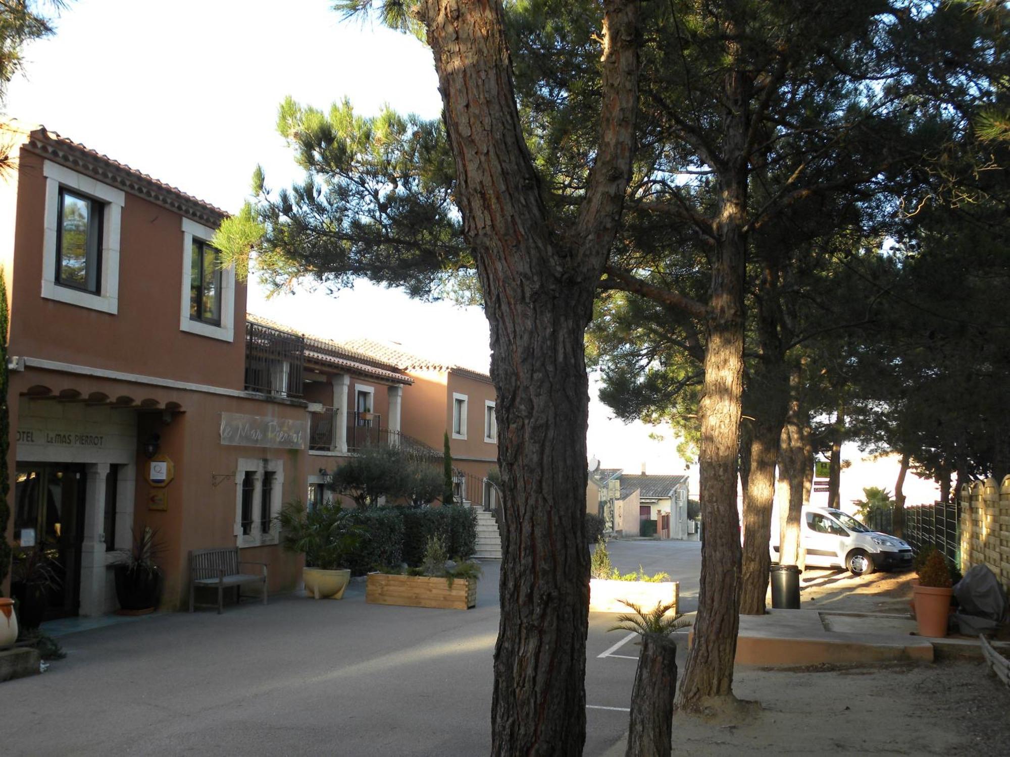 Hotel Du Mas Vinassan Exterior foto
